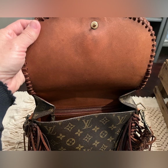 Louis Vuitton Vintage Boho Bags World Traveler Saint Cloud western front purse - Picture 13 of 13